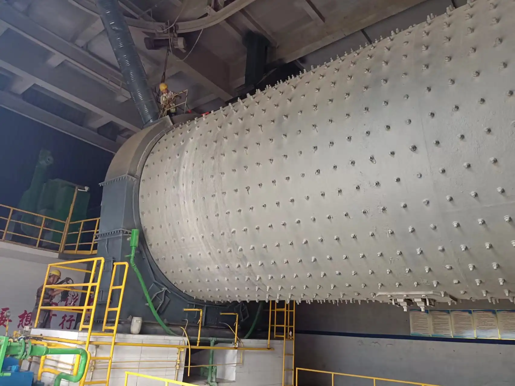 How do the properties of Grinding Balls for Ball Mill affect the milling process?